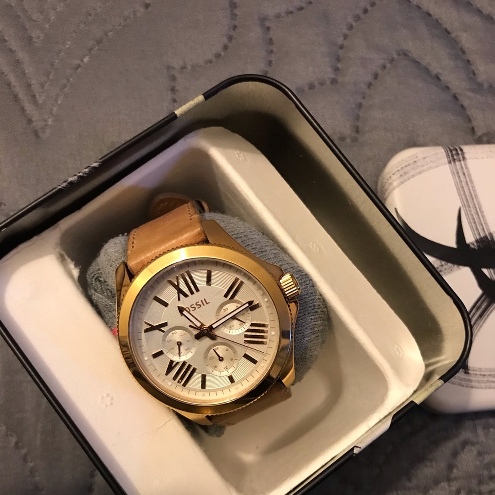 Fossil Watch - Picture 2 of 4